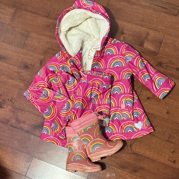 Hatley Other - Hatley Pink Rainbow Raincoat and Boots Set
Size 2 jacket and pants size 5 boots